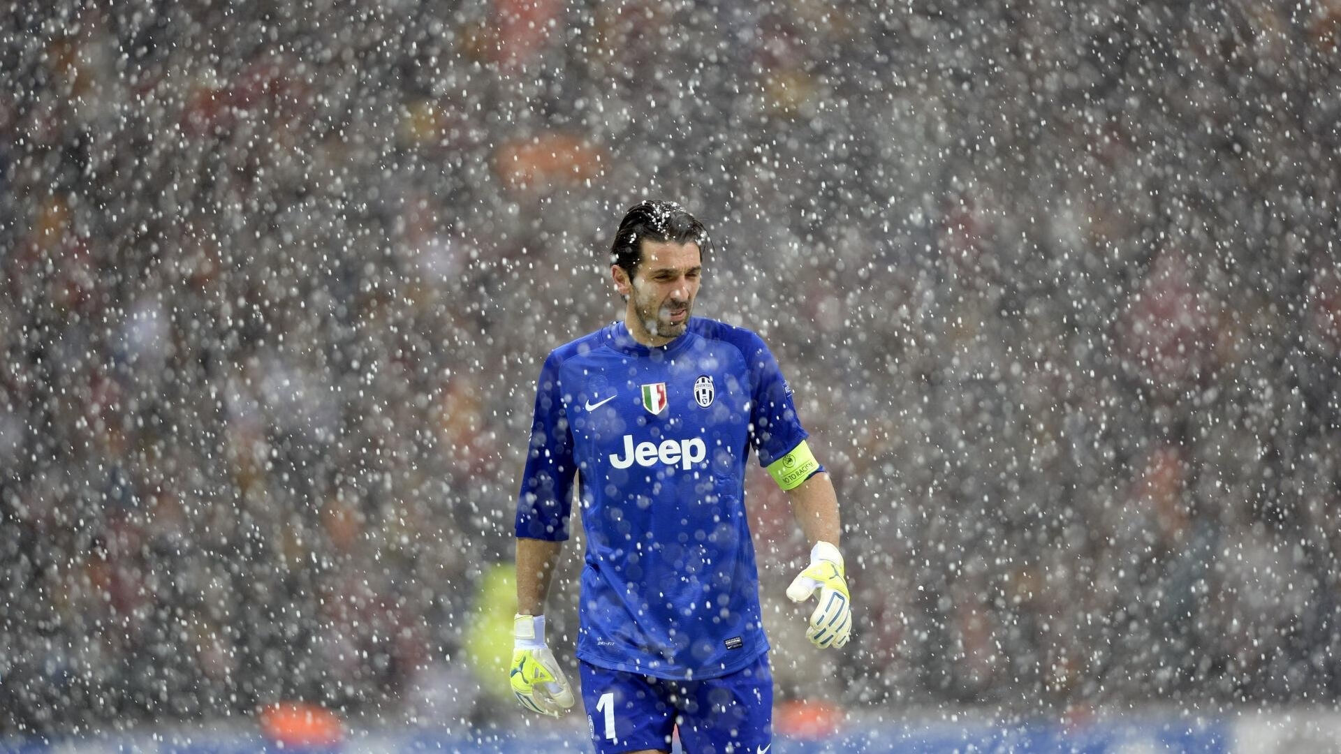 表现优异引发热议！，C罗在澳大利亚队比赛中表现优异赛场气氛高涨